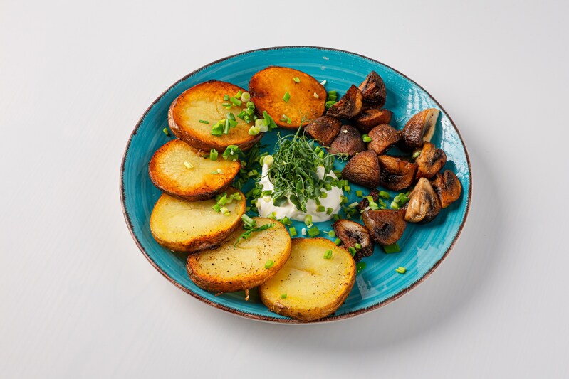 Картофель жареный с грибами